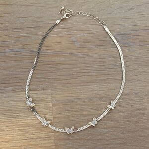 Chic Gold Butterfly Necklace